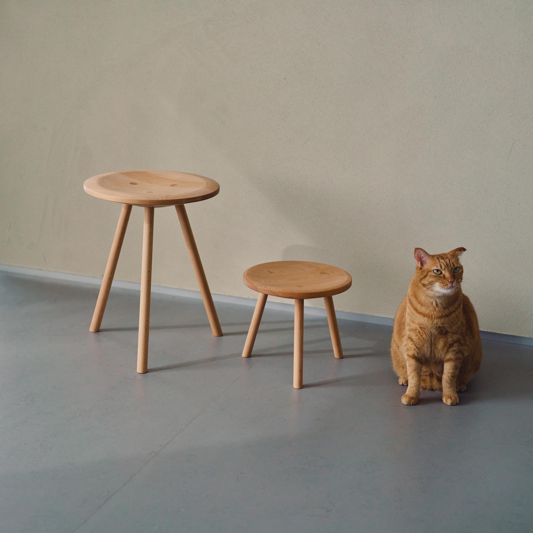 3legs stool（3本脚スツール）｜家具｜オルネ ド フォイユ公式