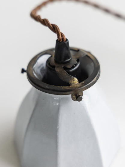 アンティーク加工を施した灯具