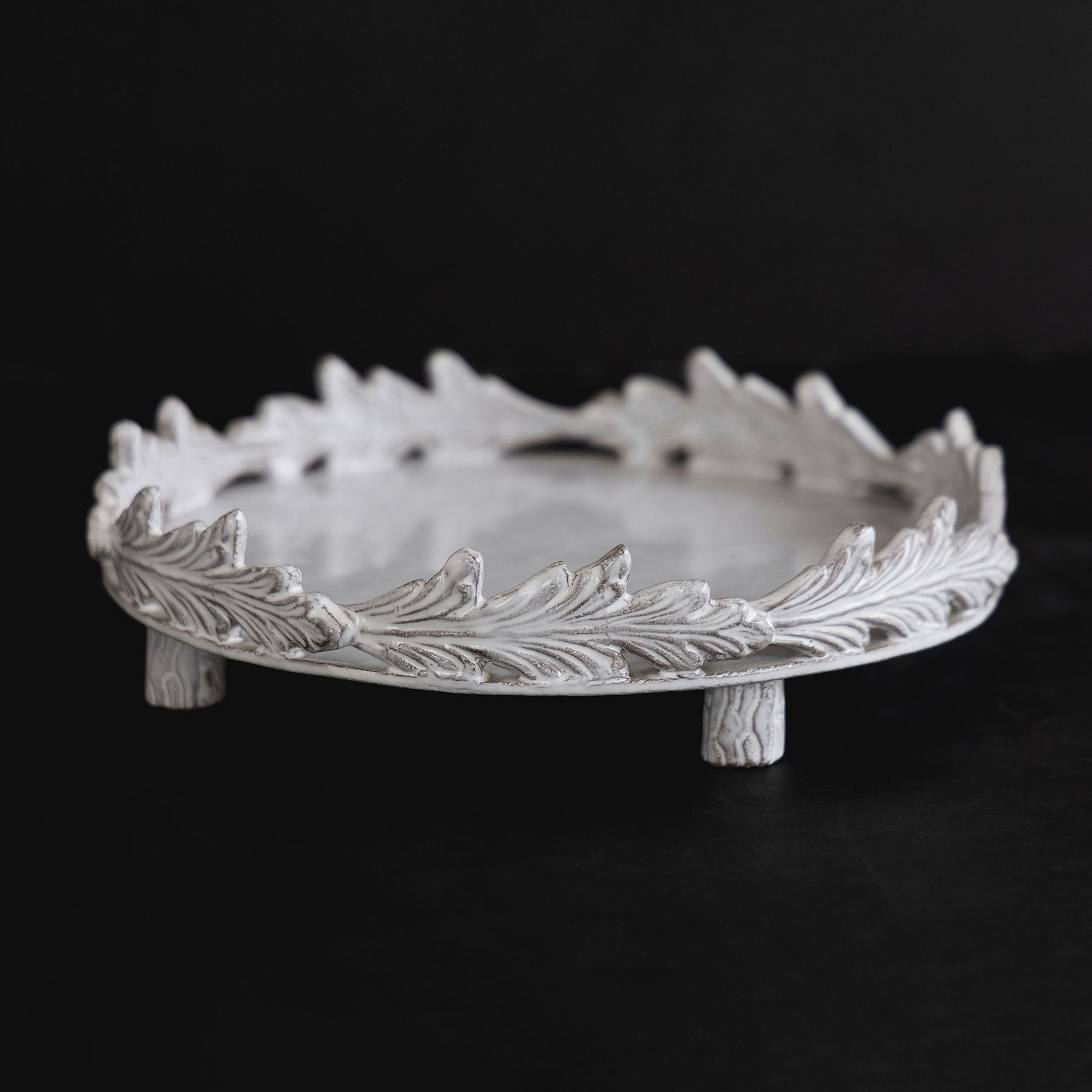 Astier de Villatte 脚付ラウンド・リーフプレート 28.5cm／Setsuko