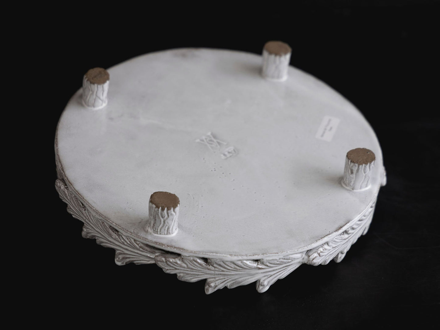 Astier de Villatte 脚付ラウンド・リーフプレート 28.5cm／Setsuko
