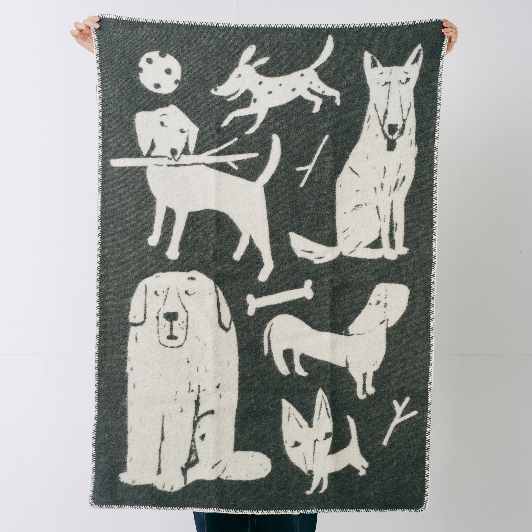 ダークグレー×ホワイト