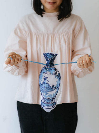 口は閉じることができます（モデル身長156.5cm）