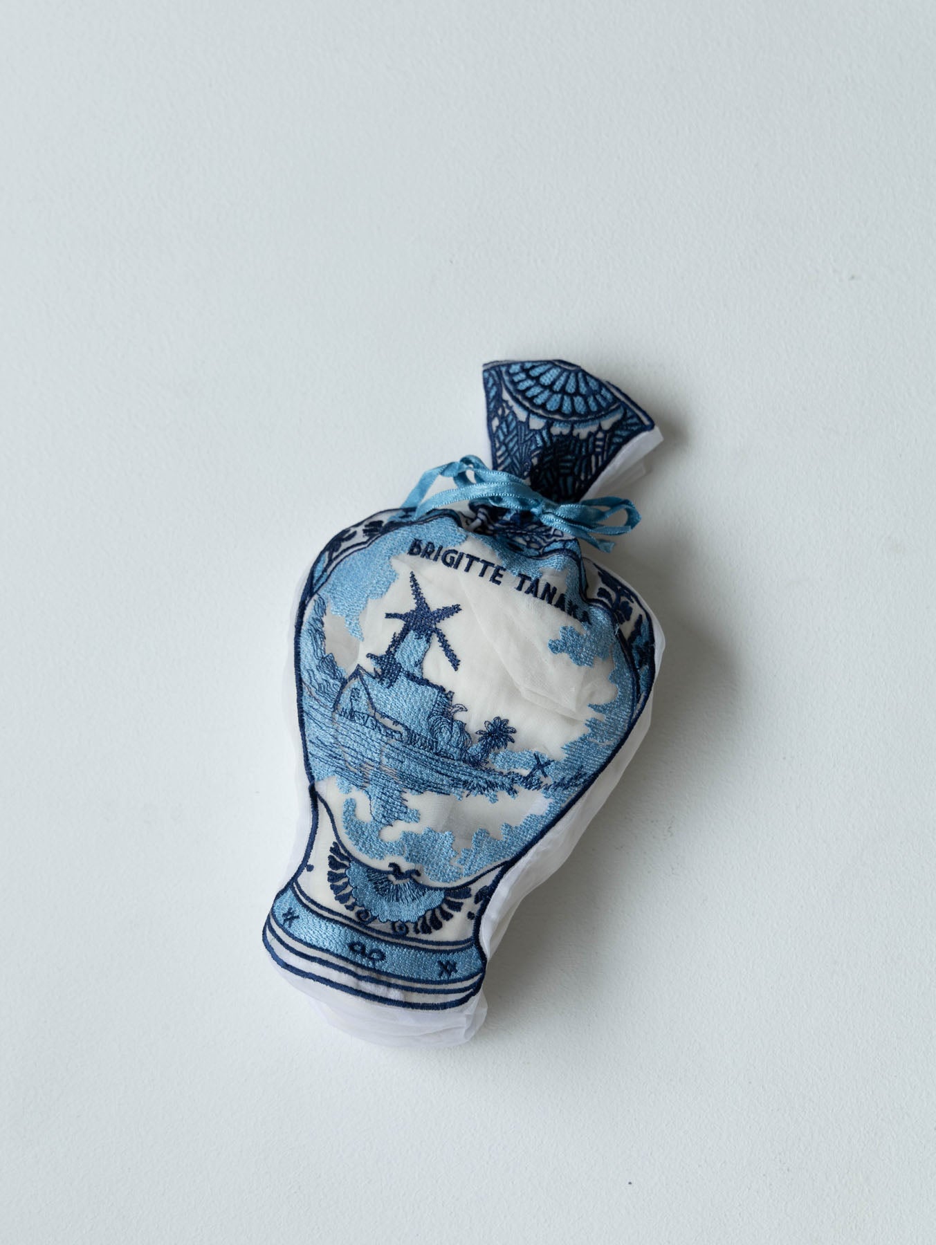 Brigitte Tanaka ミニポーチ／Delft Vase Pouch