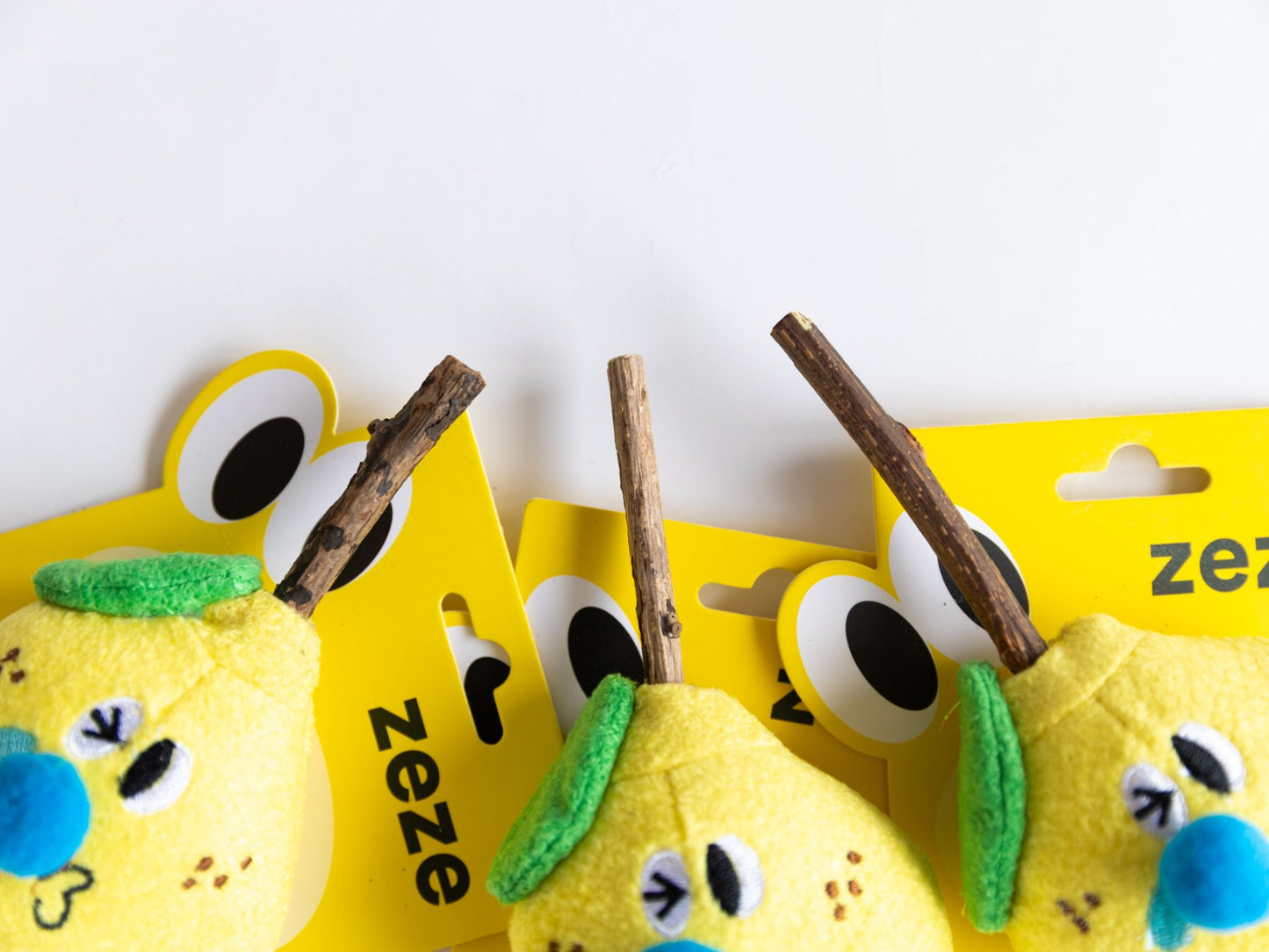 枝部分は天然素材のため個体差があります。