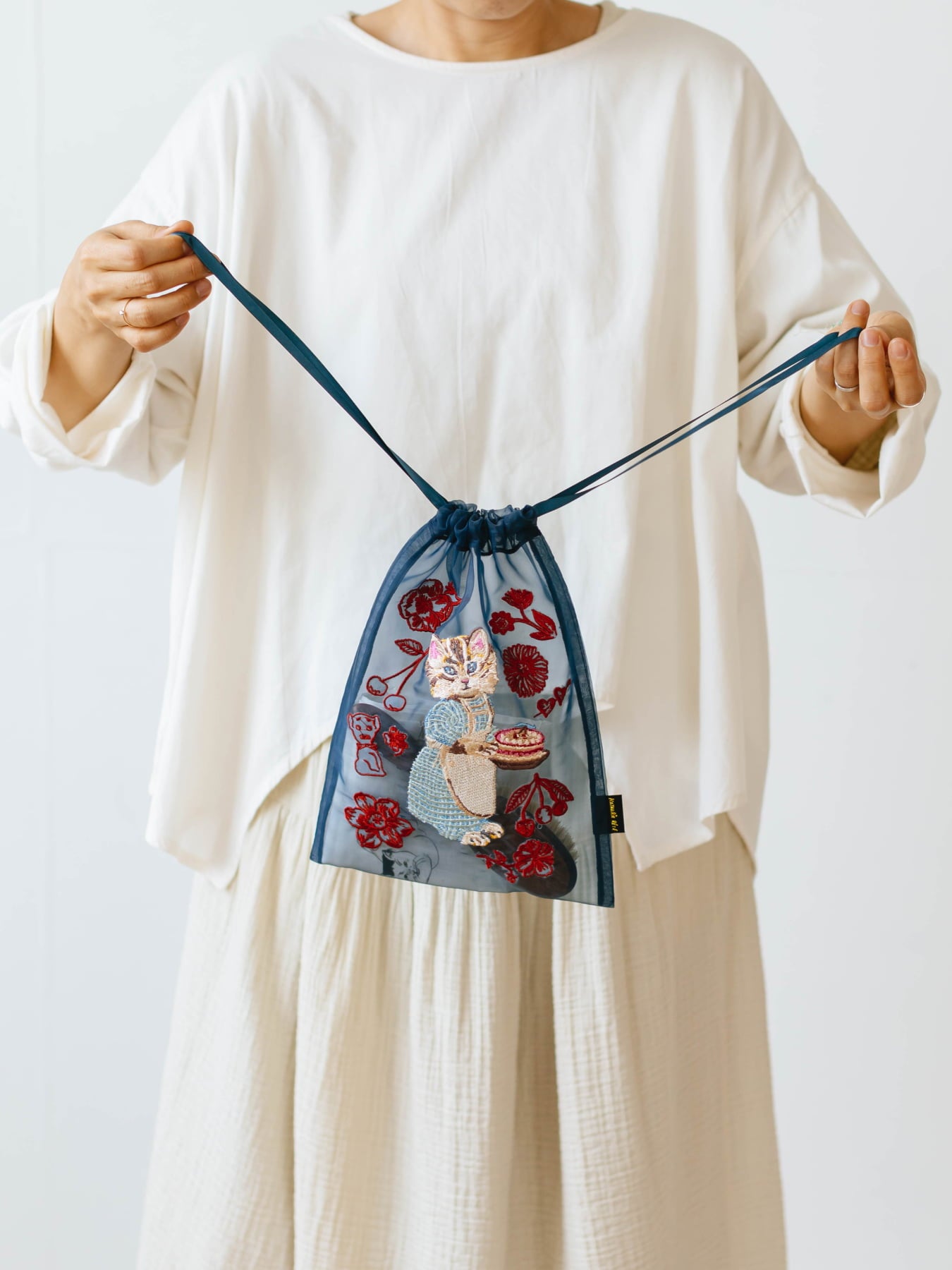 Nathalie Lete／Organdy Drawstring pouch（巾着刺繍ポーチ）｜ポーチ