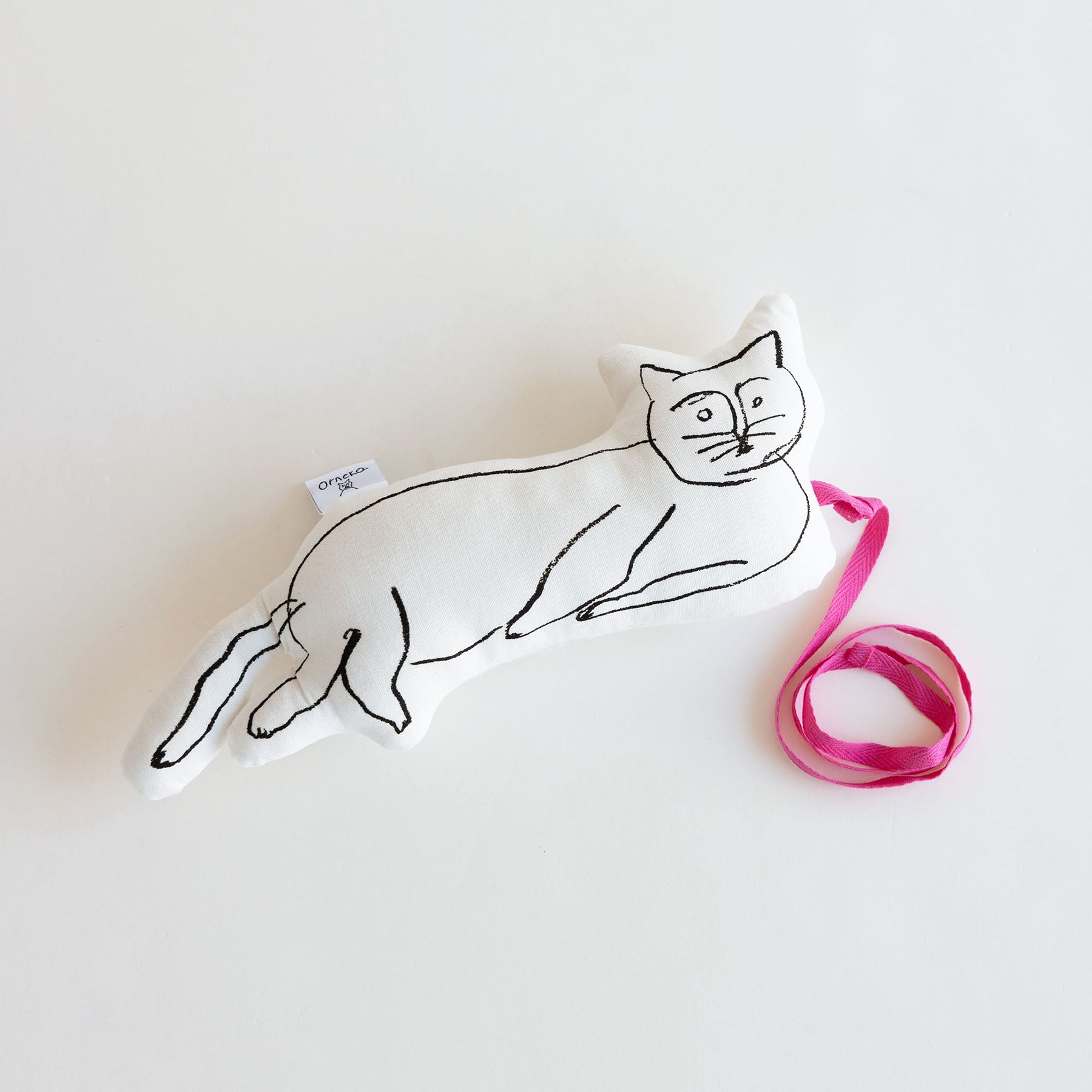 KEN　オテロイ　赤猫　ゴリ猫　超ボールタイプ　コンパクト　9 オルネコ・ケリケリクッション｜クッション｜オルネ ド フォイユ公式