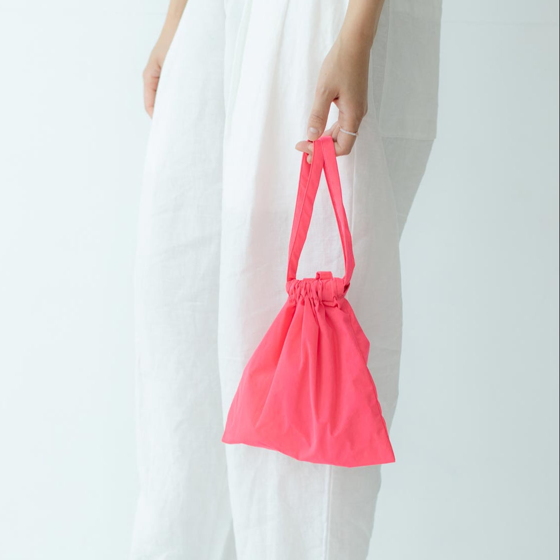 formuniform/Drawstring Bag with Strap XS|バッグ|オルネ ド フォイユ公式オンラインショップ ...