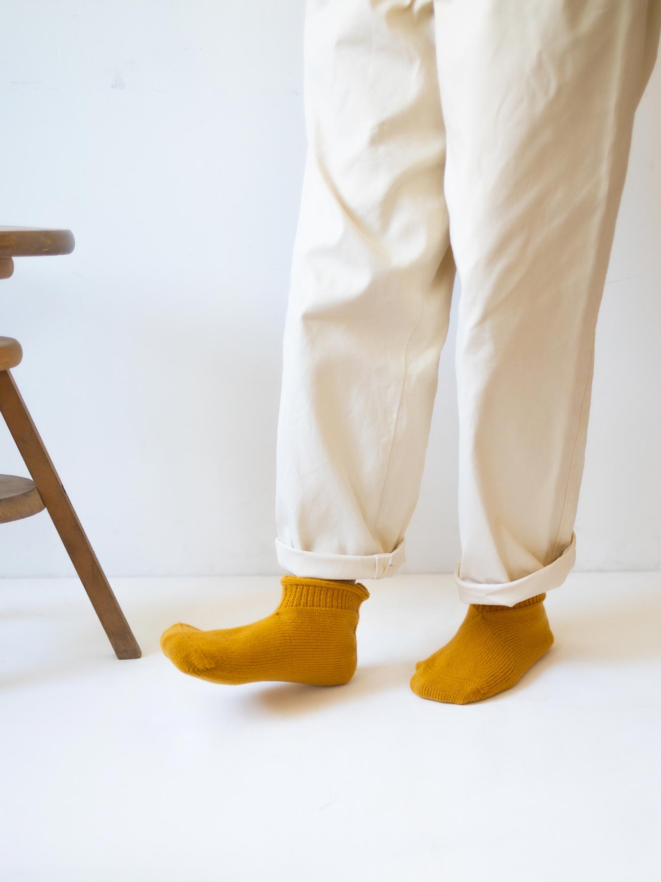 ダークイエロー