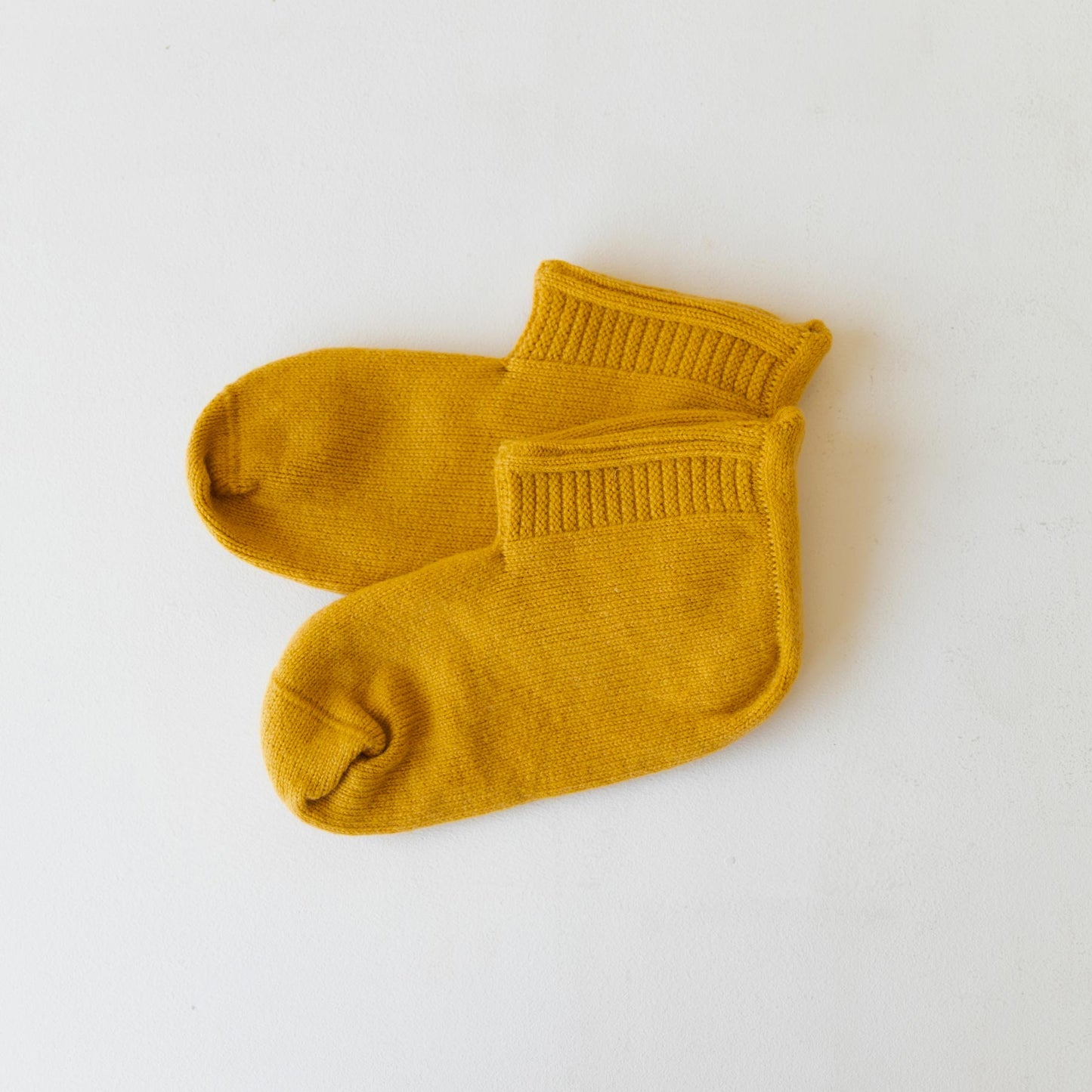 ダークイエロー