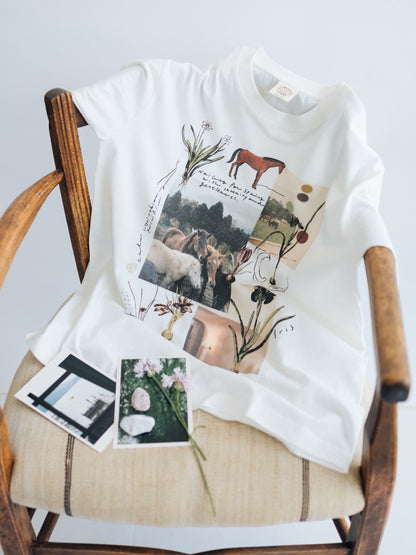 Sweet Little Nothing Tシャツ（馬と球根花）
