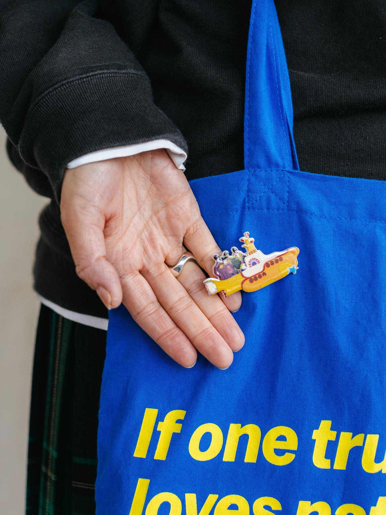 The Beatles Yellow Submarine ブローチ