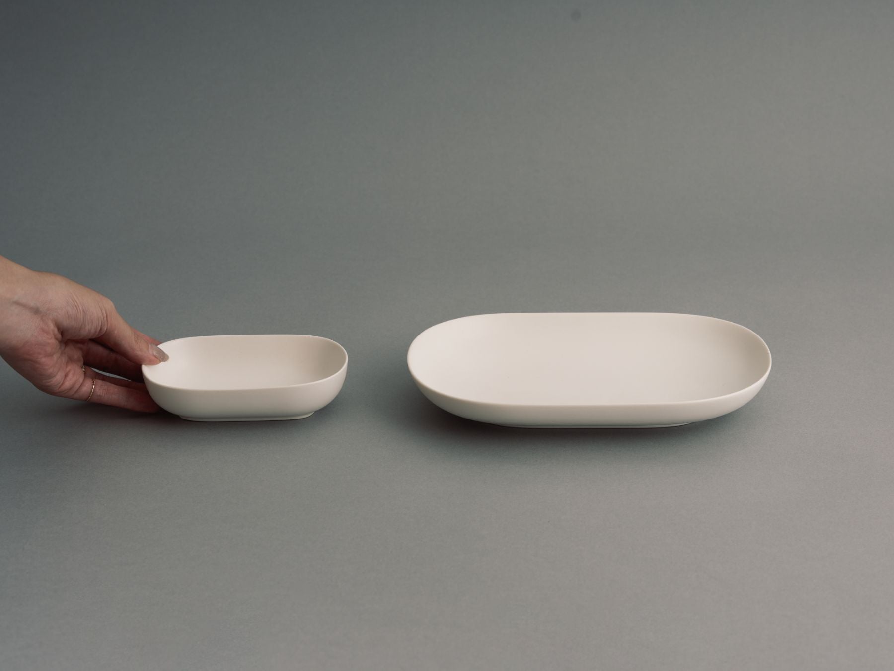 yumiko iihoshi porcelain／ReIRABO oval plate｜皿・器｜オルネ ド