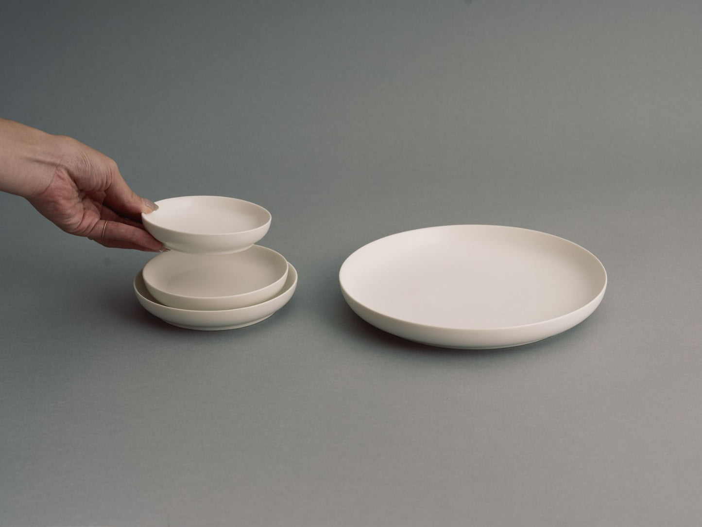yumiko iihoshi porcelain イイホシユミコ／ReIRABO round plate