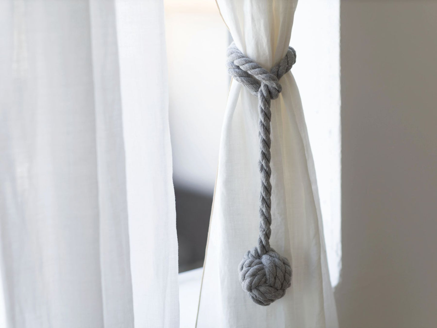 カーテンロープ