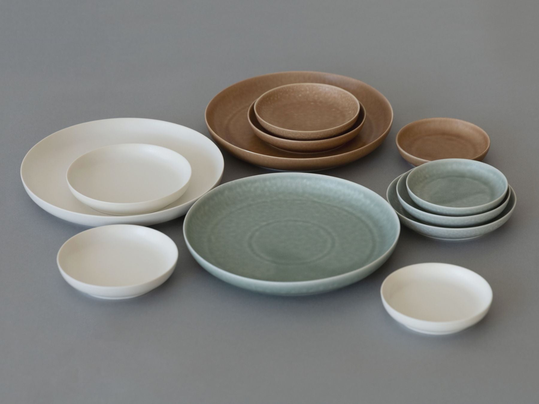 yumiko iihoshi porcelain／ReIRABO round plate｜皿・器｜オルネ ド