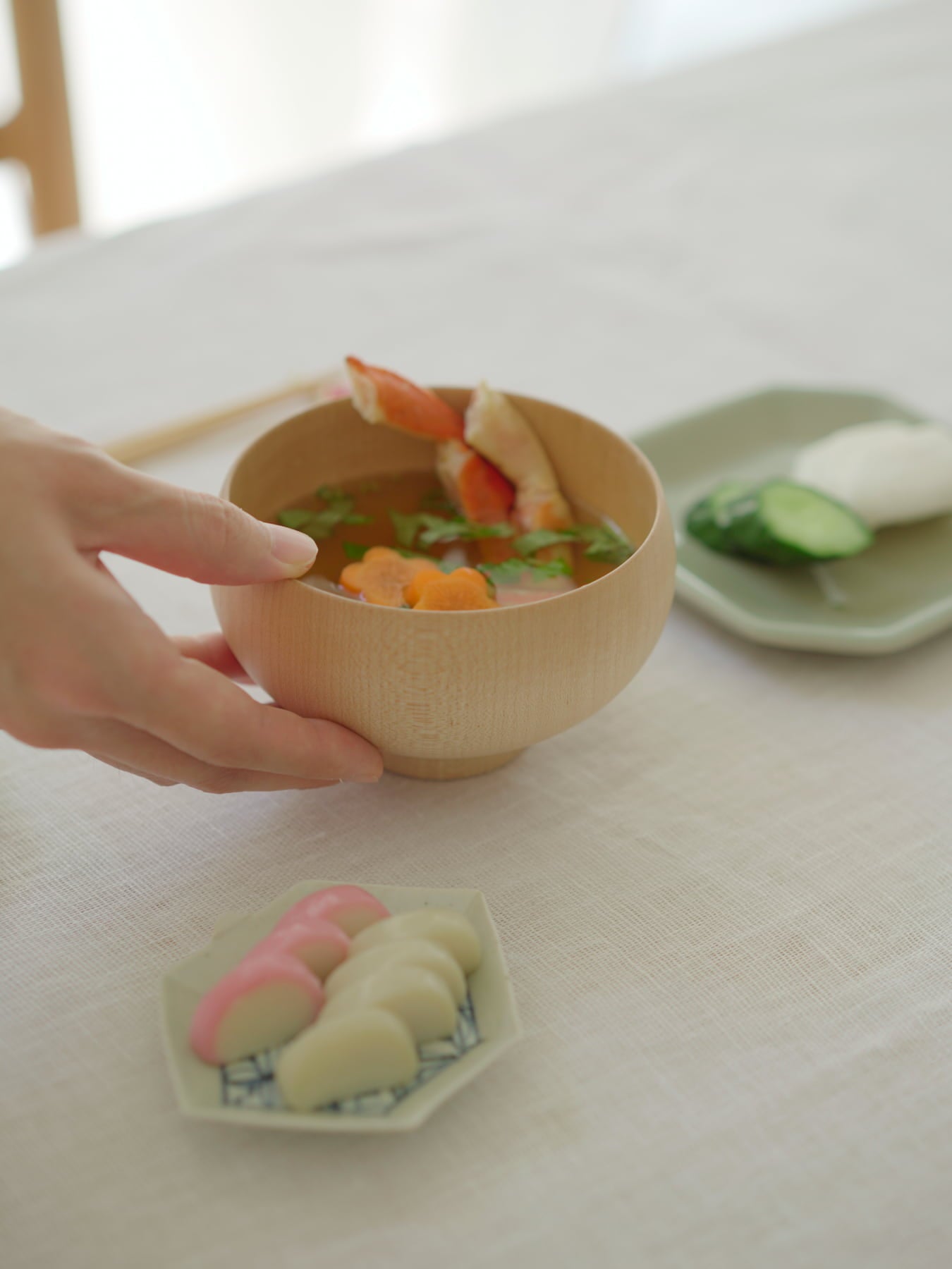 欅荒筋松葉見返 御煮物椀 塗師 上出哲斎造 加賀山中布着塗 五客揃 木製 欅荒筋松葉見返 御煮物椀 塗師 上出哲斎造 加賀山中布着塗 五客揃 木製