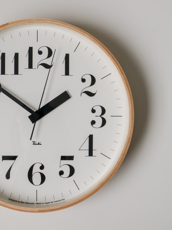 RIKI CLOCK Lサイズ 電波ステップ式 太字指標／ナチュラル｜時計