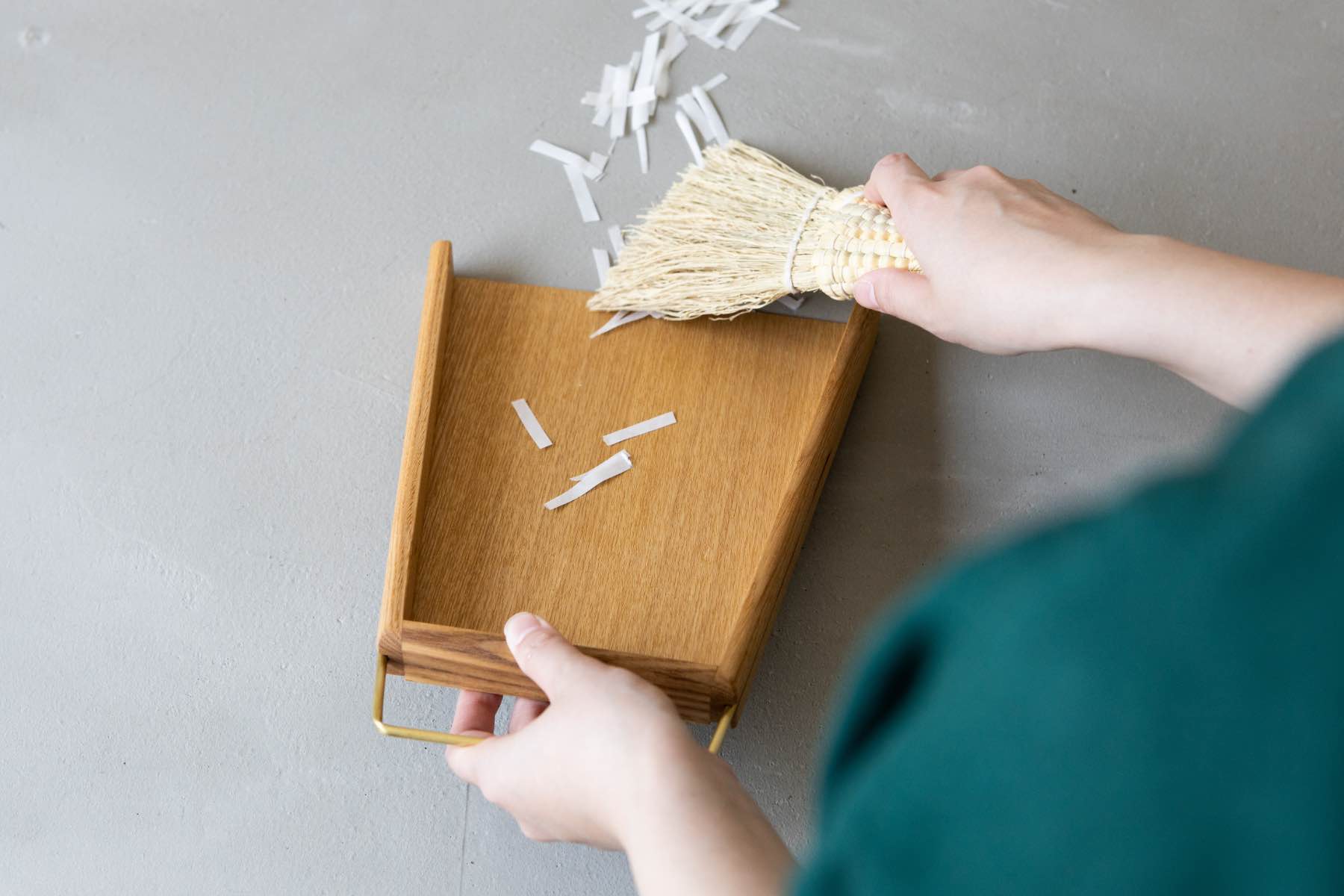 みはたや ちりとり／タモ｜掃除用品・ゴミ箱｜オルネ ド フォイユ公式