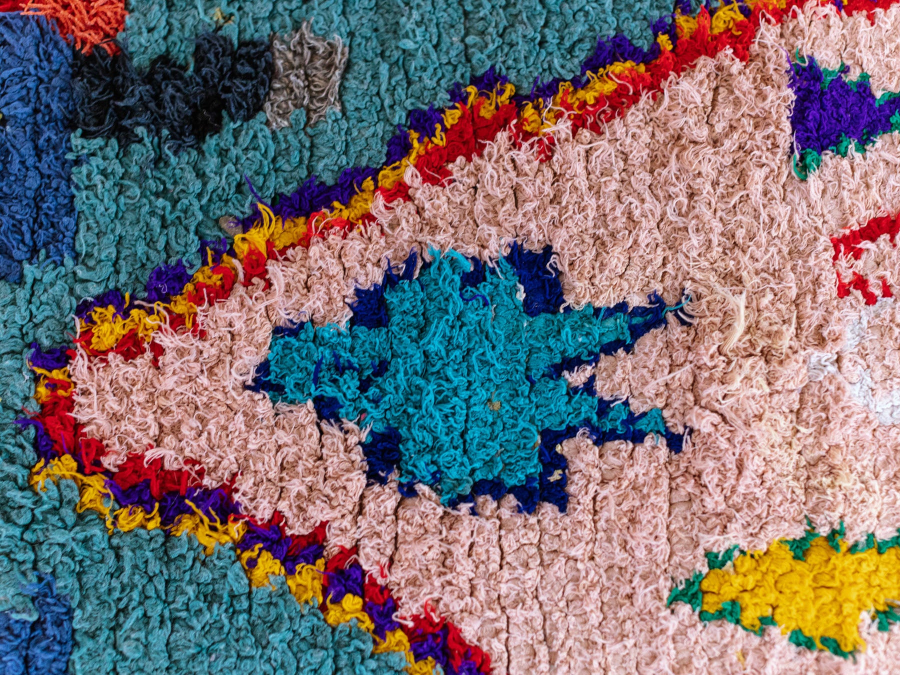 モロッコヴィンテージラグ・ボシャルウィット／J｜オルネ ド フォイユ