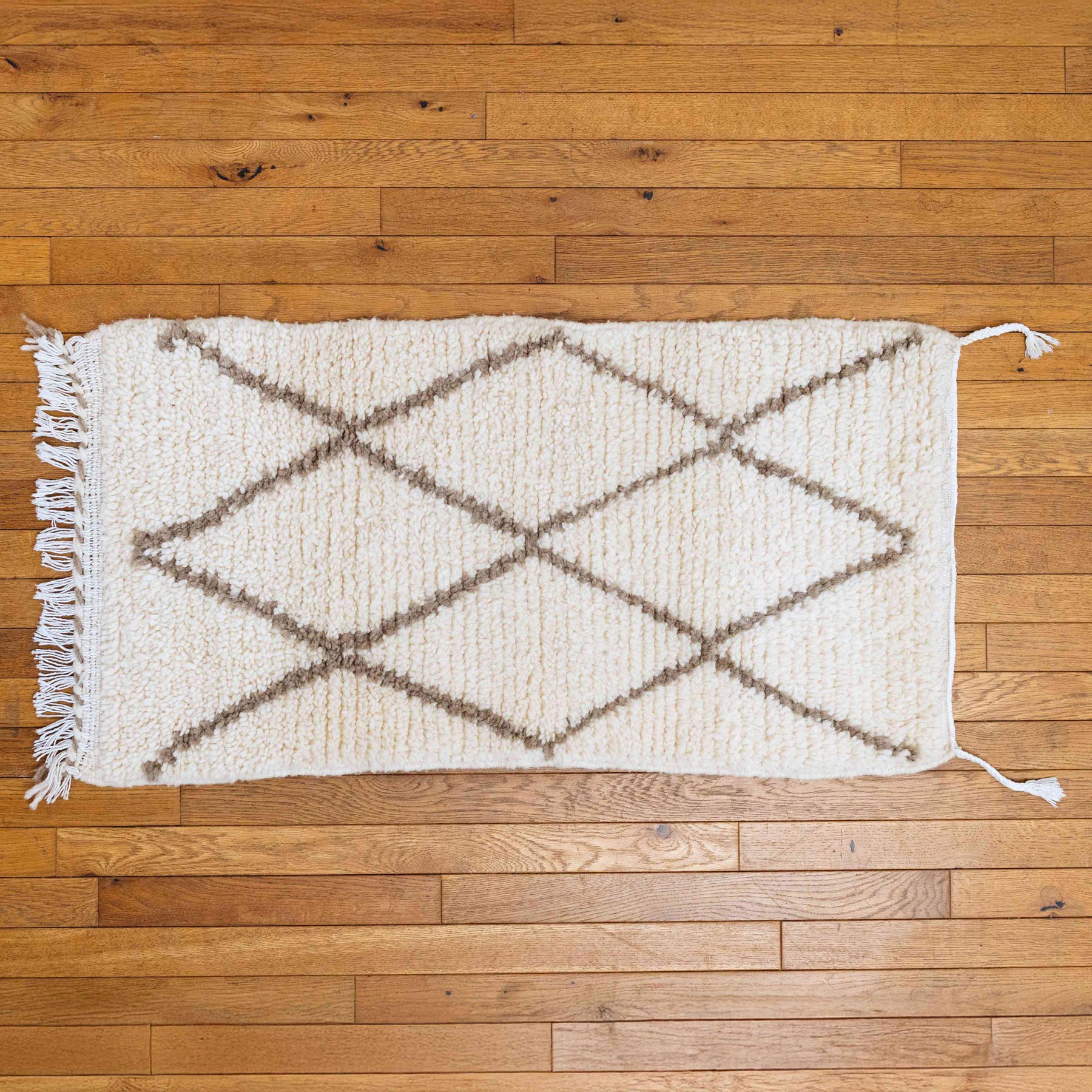 モロッコラグ・ベニワレン – Orné de Feuilles