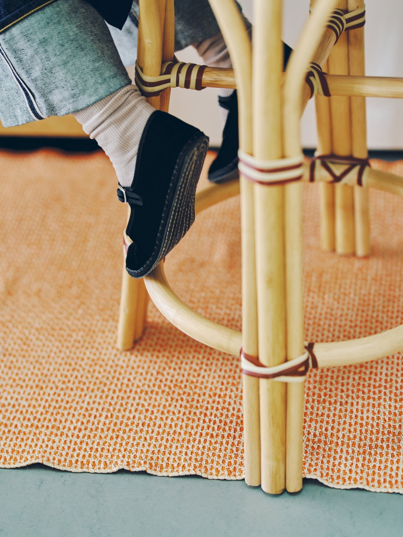 受注販売】オリジナル・ラタンビストロスツール｜家具｜オルネ ド