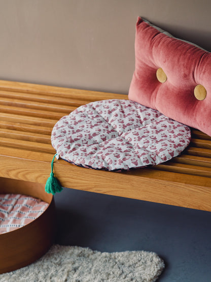 【10/21販売】香菜子 × Orneko リバーシブルクッション（ベッド用）
