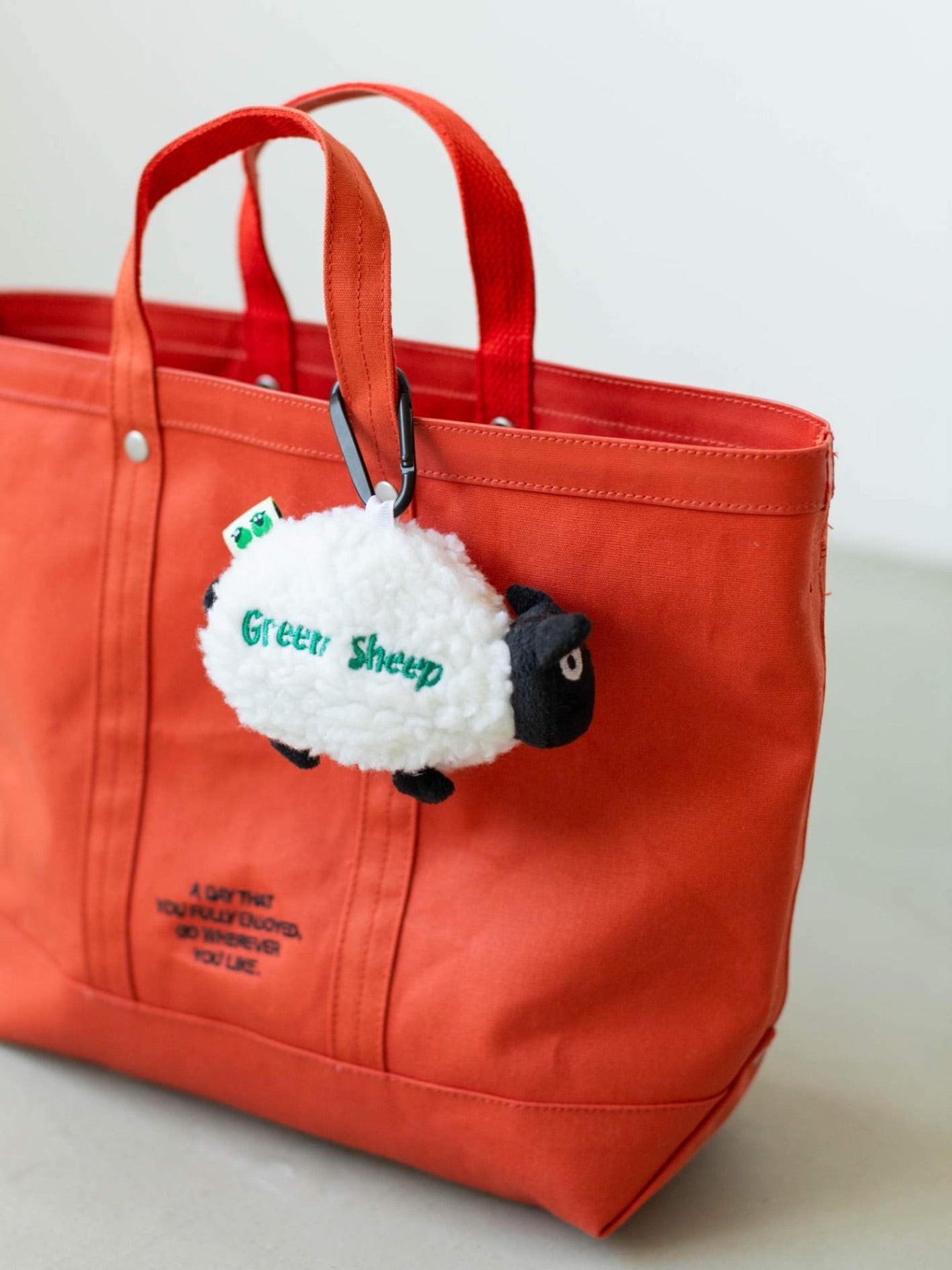 ヒツジのマナー袋入れ（POOP BAG HOLDER）｜ポーチ｜オルネ ド