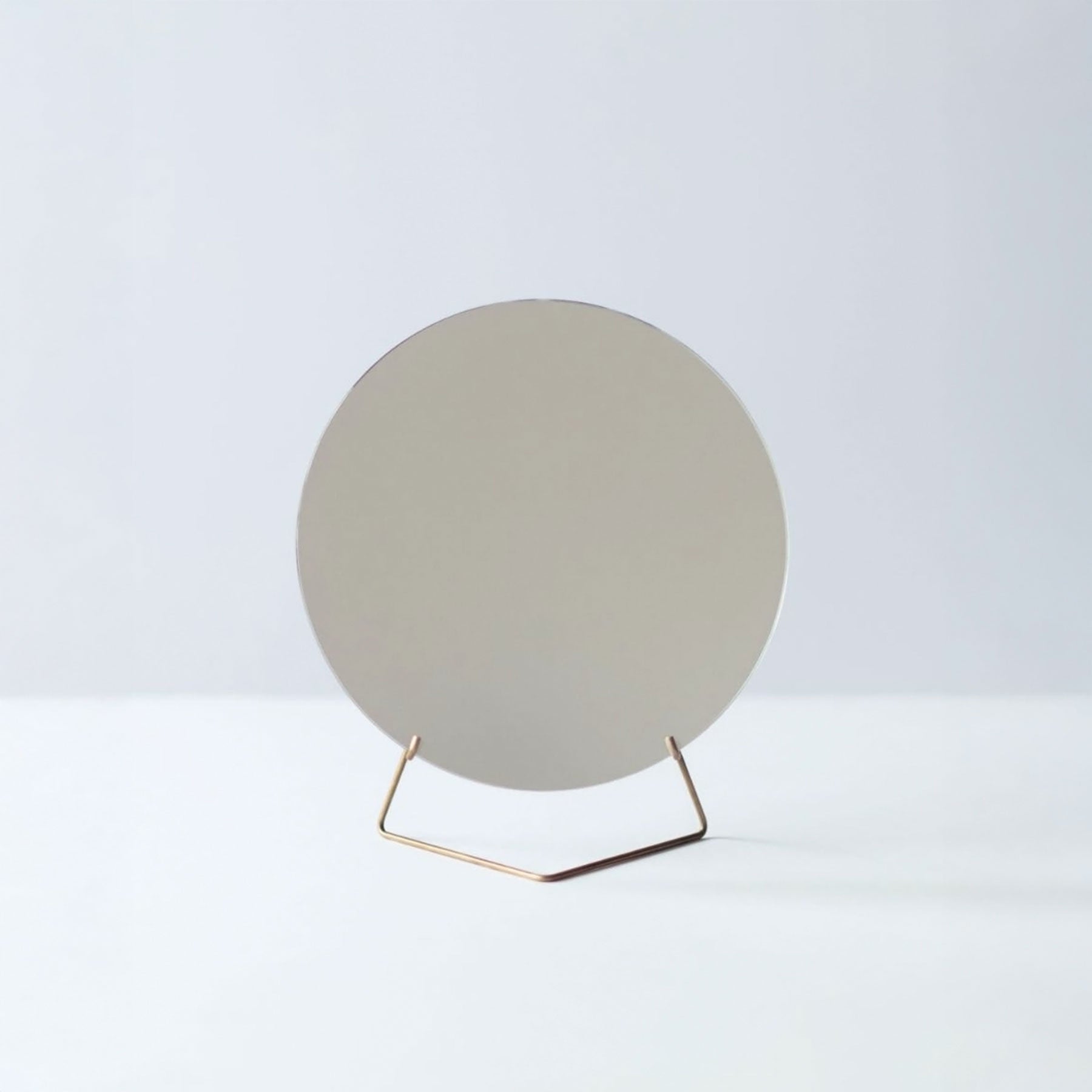 (正規品)　ムーベ　ミラー　ブラス　30センチ　新品 Amazon.co.jp: MOEBE（ムーベ） / WALL MIRROR 30cm(Brass