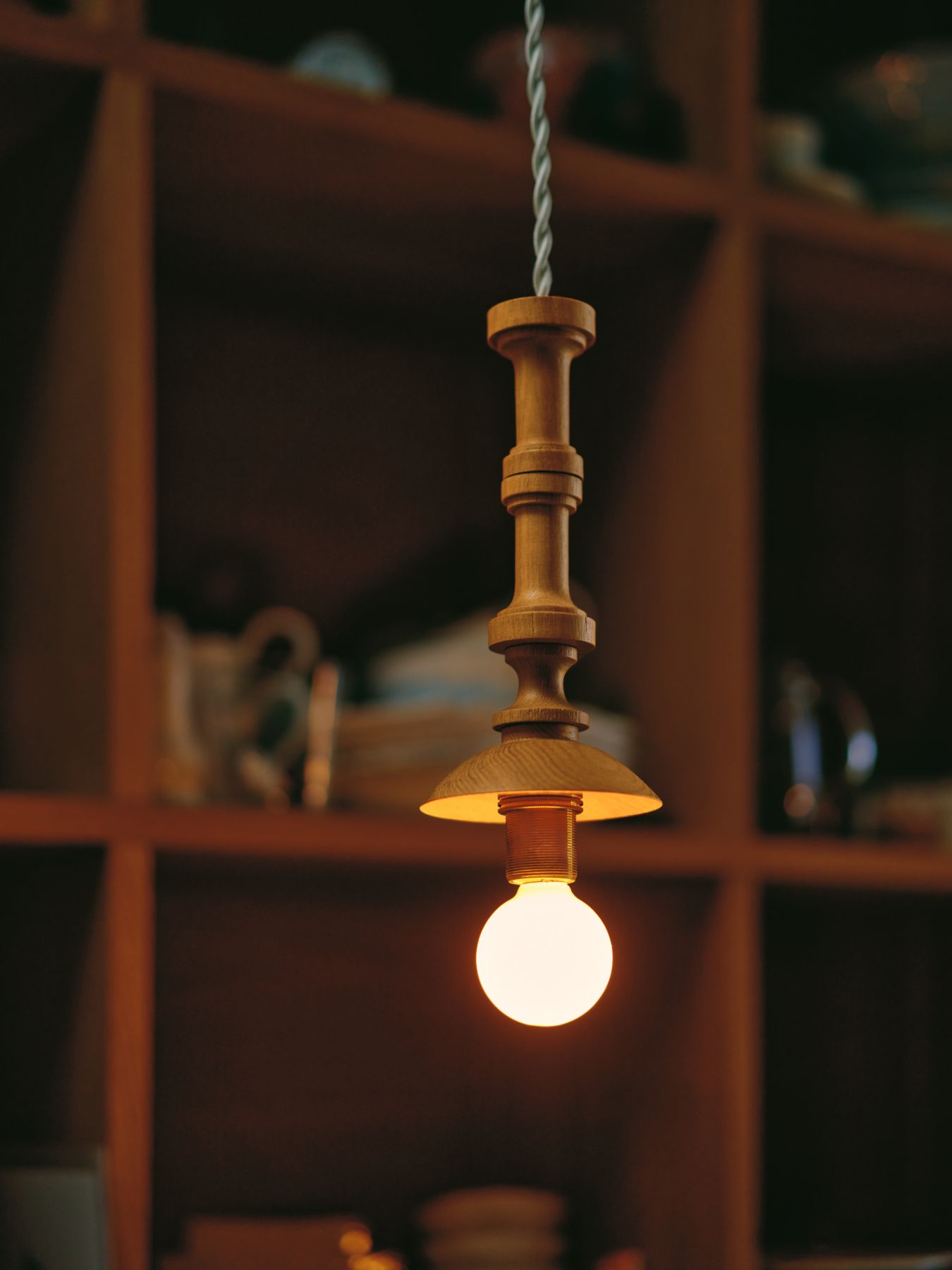 使用した電球：LED SWAN BULB（スワン電球）／E17口金