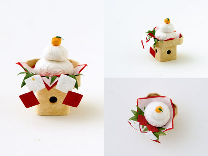 お供えもち<br>
新しい一年の福を持ってくる年神様が宿る、と言われるお供え餅。