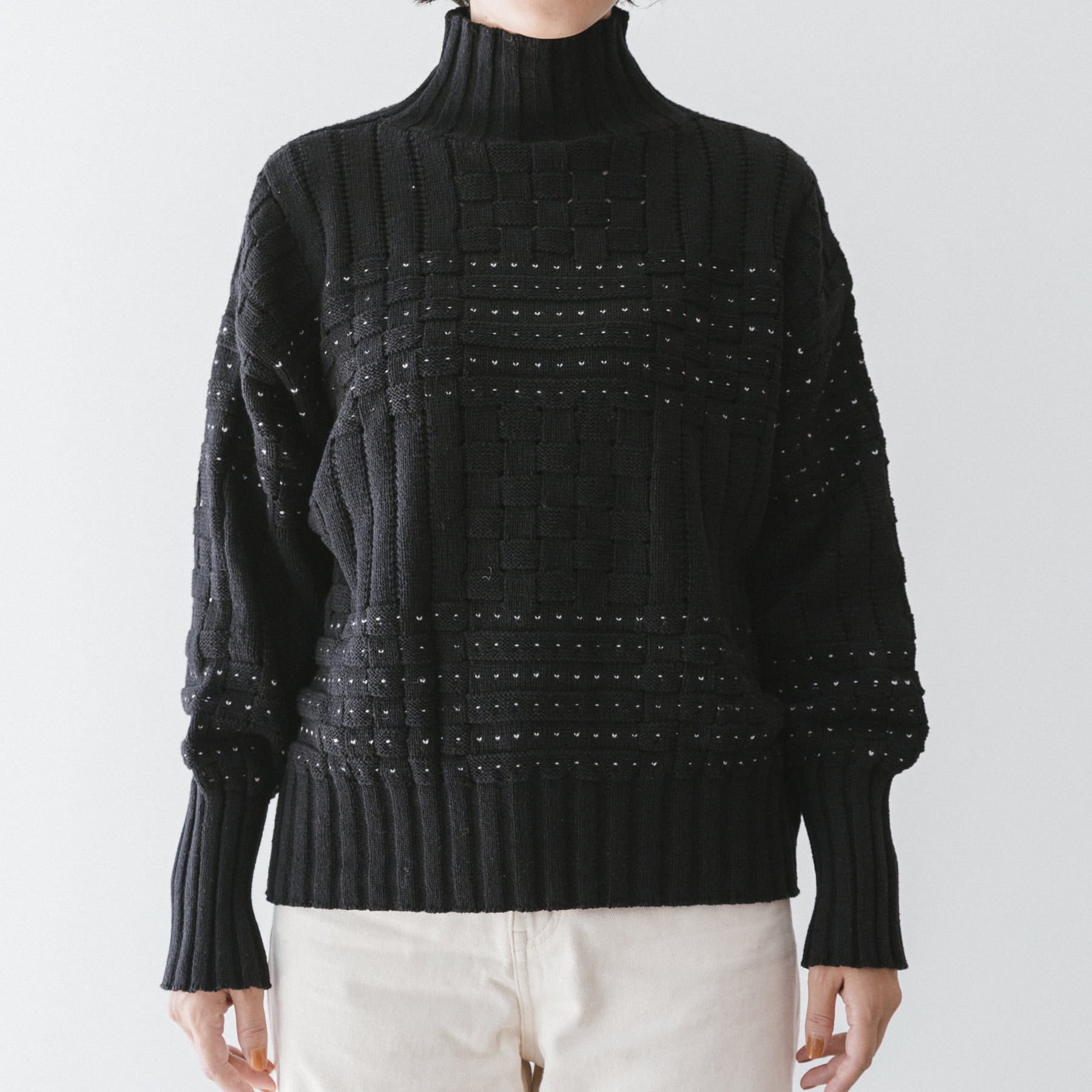 oni0015 - Black（モデル身長：167cm）