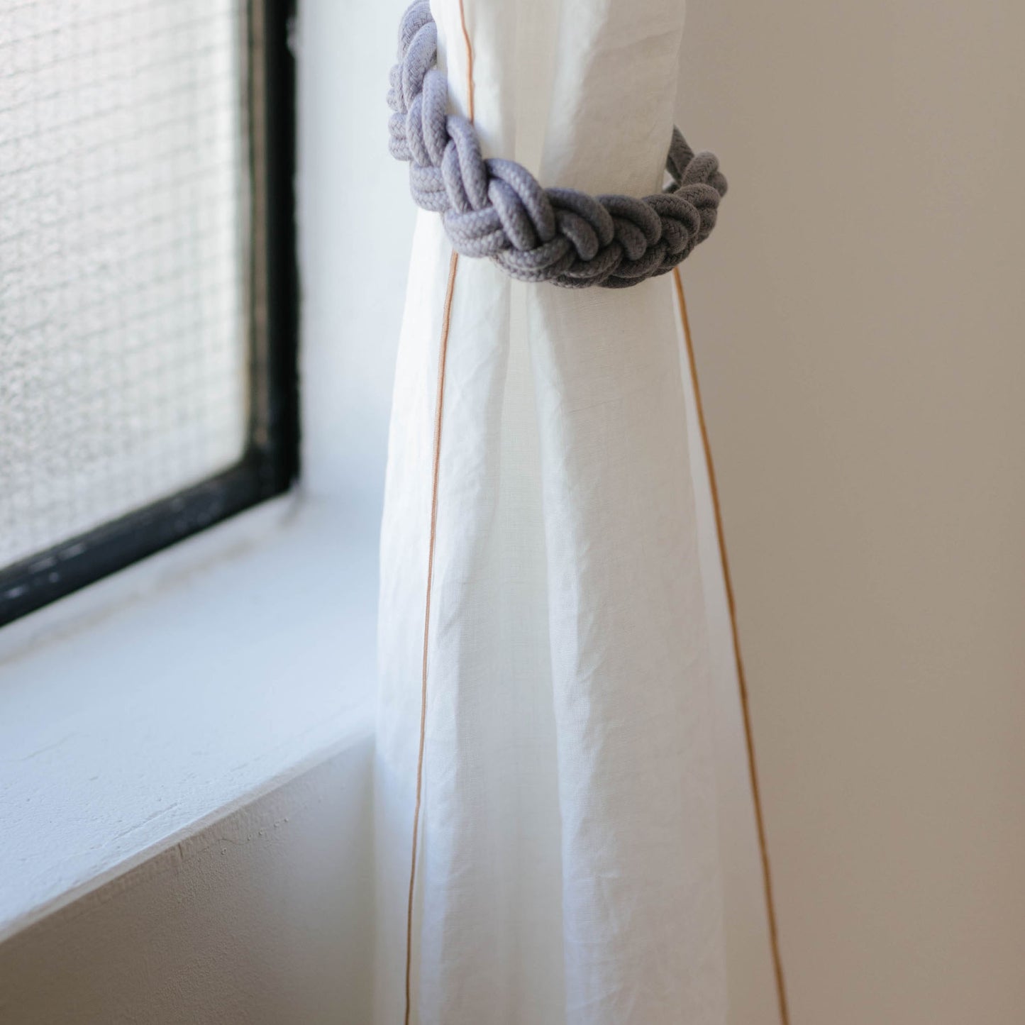 【サンプル品】オリジナル・メロウステッチカーテン（ステッチ色違い）