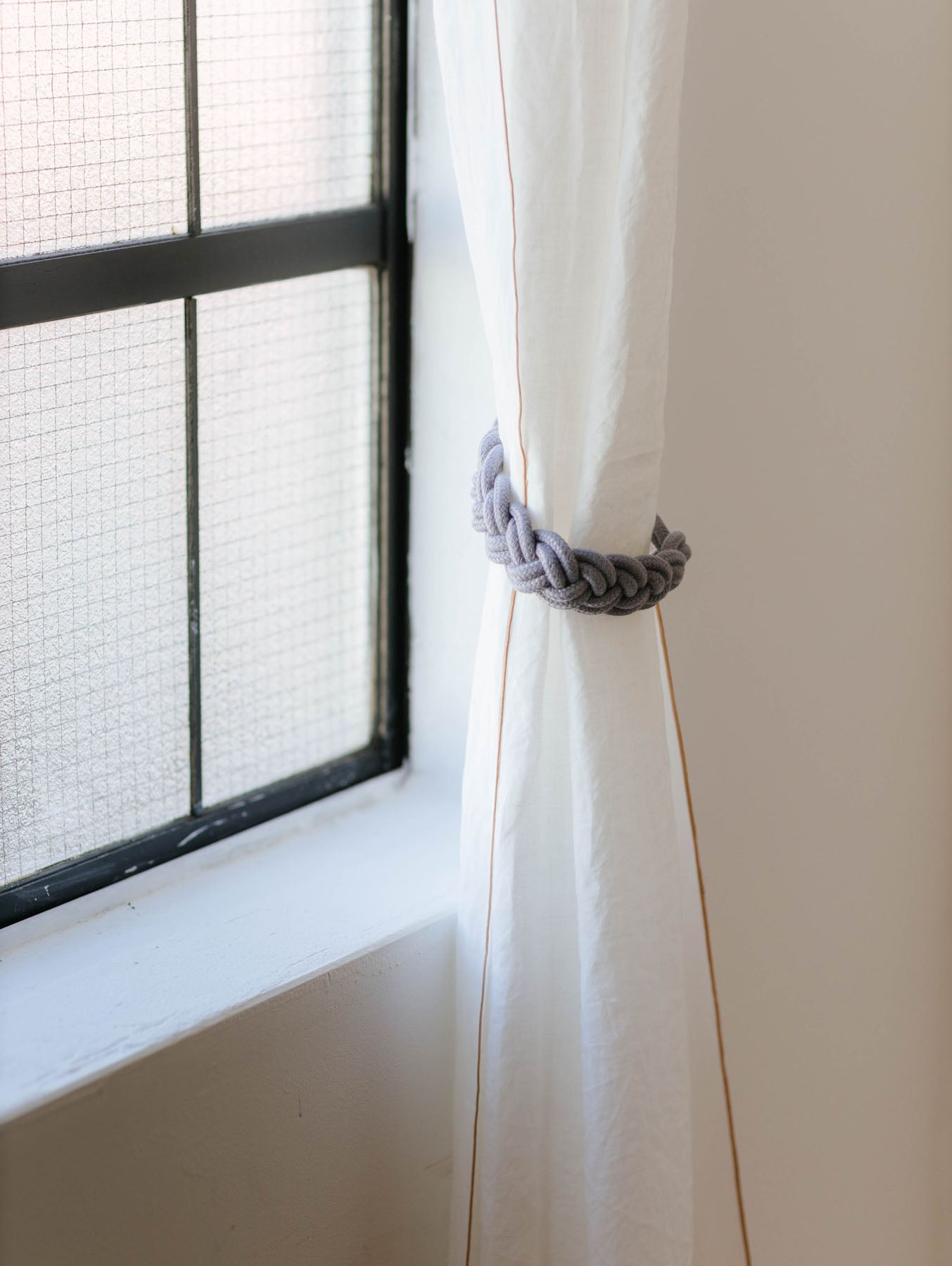 【サンプル品】オリジナル・メロウステッチカーテン（ステッチ色違い）