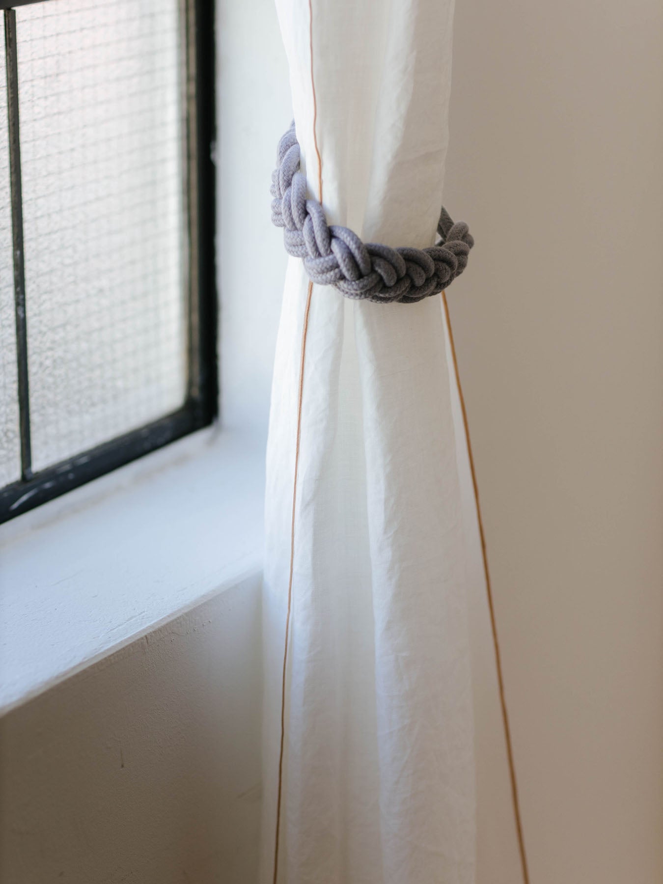 【サンプル品】オリジナル・メロウステッチカーテン（ステッチ色違い）