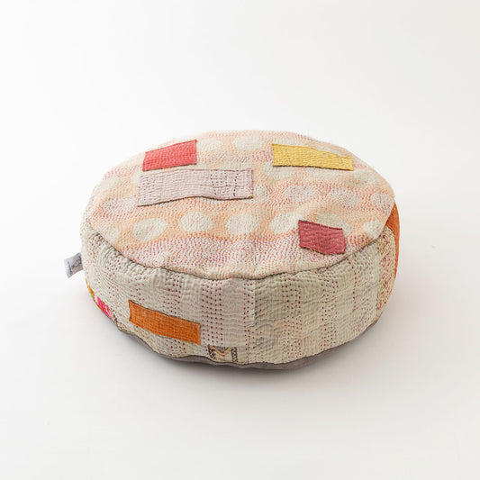 オルネコ・カンタパッチワーク 猫のプフ／D