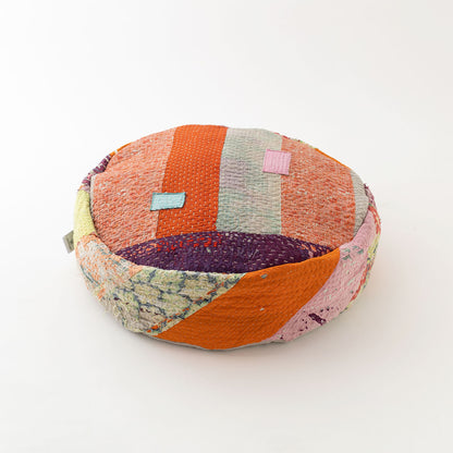 オルネコ・カンタパッチワーク 猫のプフ／E