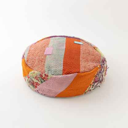 オルネコ・カンタパッチワーク 猫のプフ／E