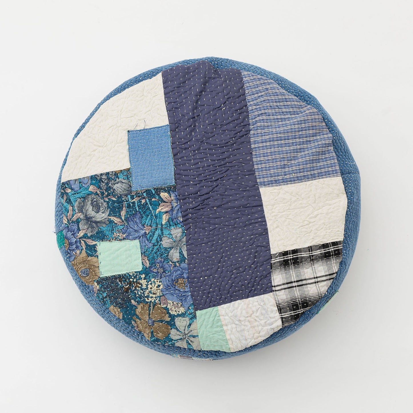 オルネコ・カンタパッチワーク 猫のプフ／I