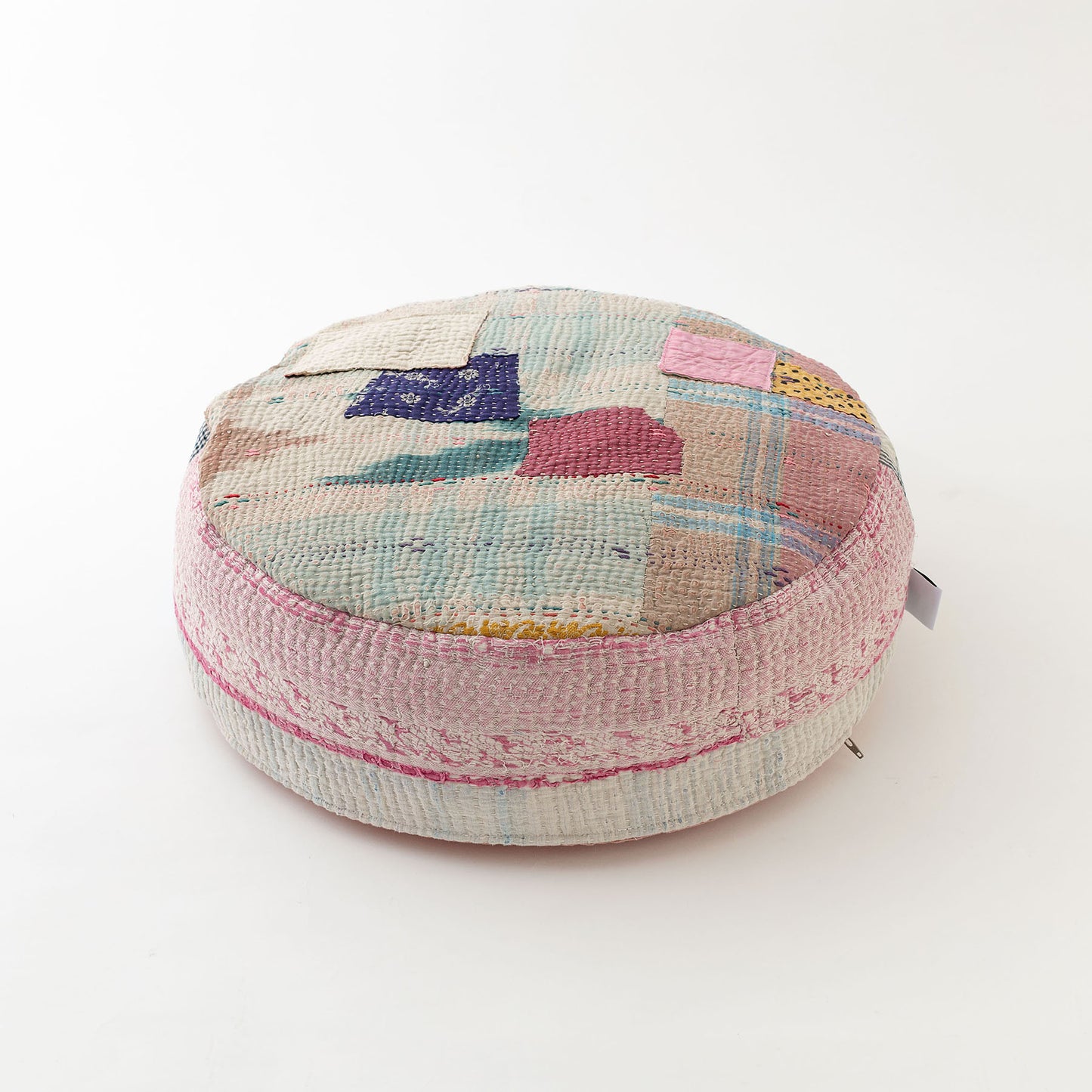 オルネコ・カンタパッチワーク 猫のプフ／K