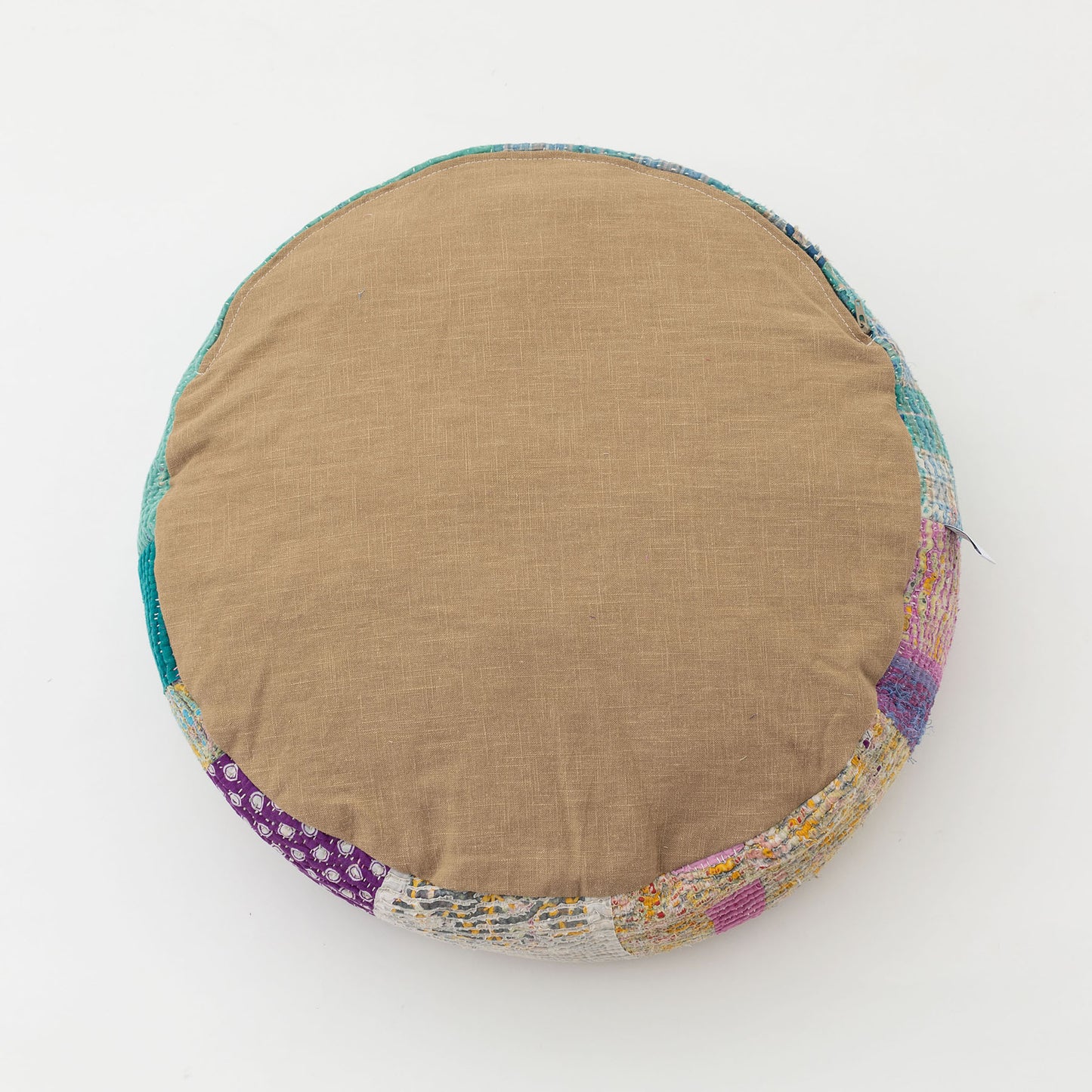 オルネコ・カンタパッチワーク 猫のプフ／N