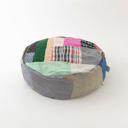 オルネコ・カンタパッチワーク 猫のプフ／Q