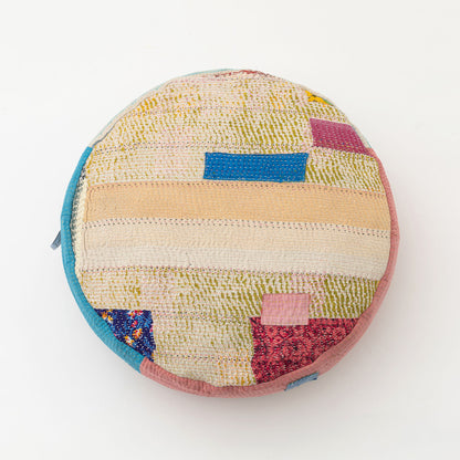 オルネコ・カンタパッチワーク 猫のプフ／V