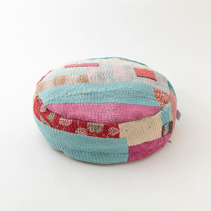 オルネコ・カンタパッチワーク 猫のプフ／W