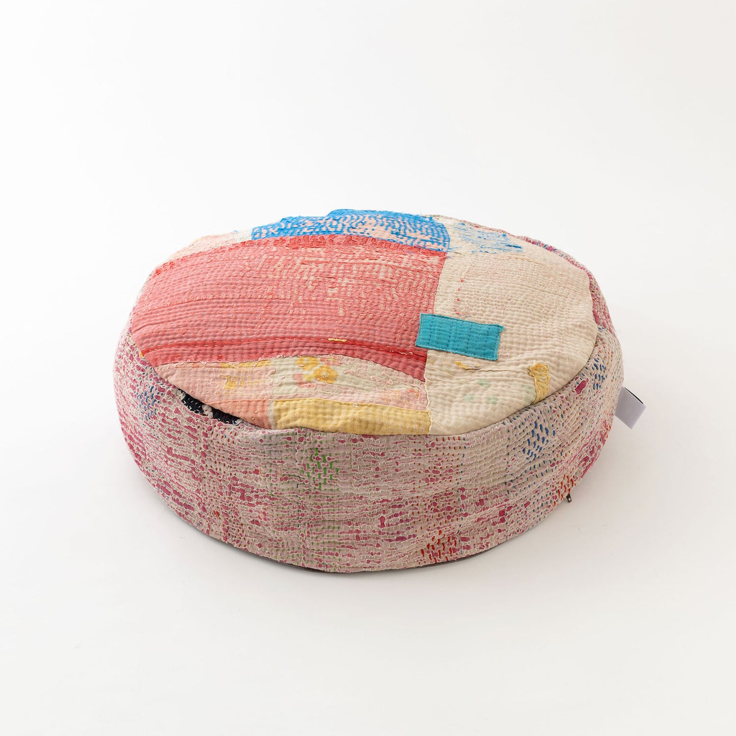 オルネコ・カンタパッチワーク 猫のプフ／Y