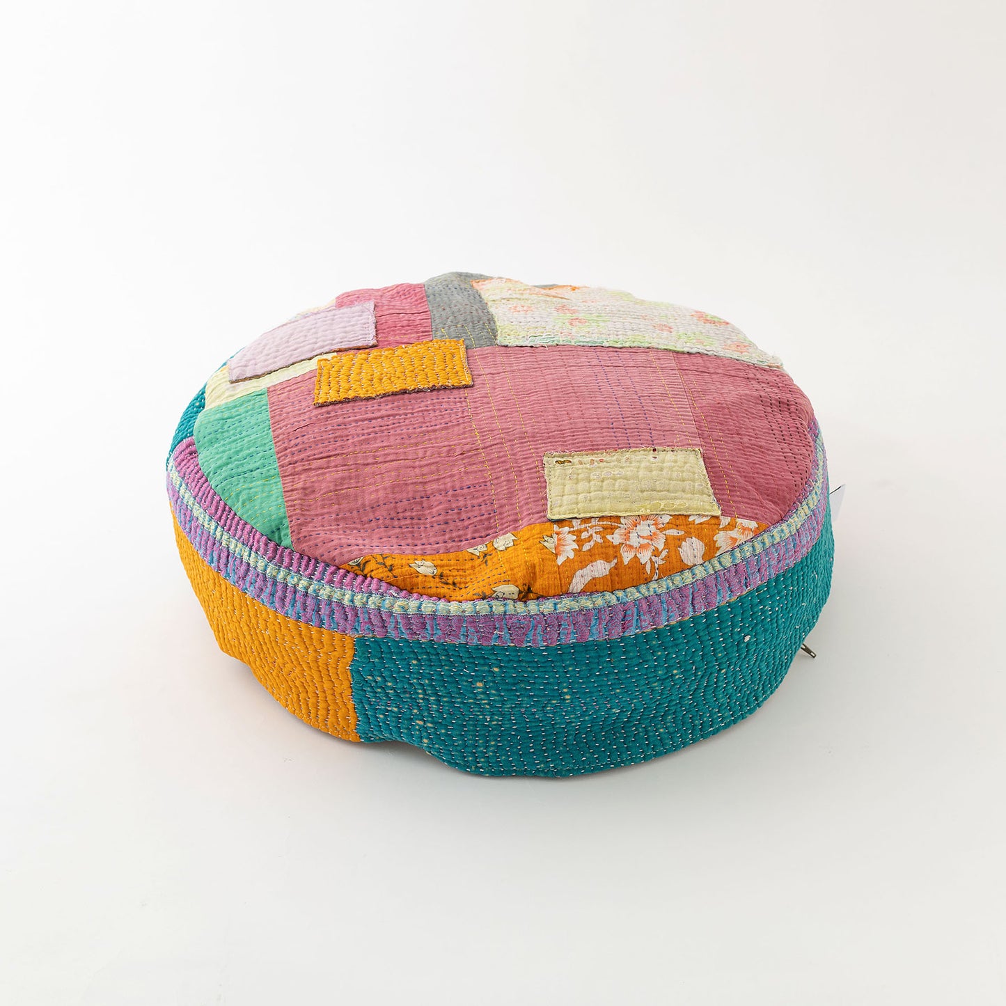 オルネコ・カンタパッチワーク 猫のプフ／1N