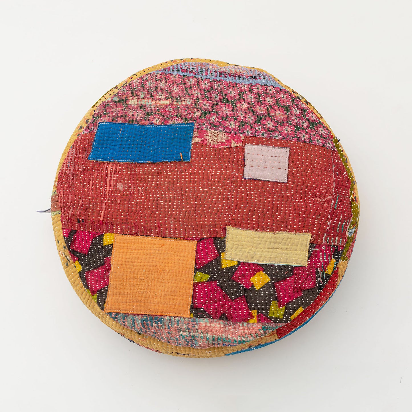 オルネコ・カンタパッチワーク 猫のプフ／1O