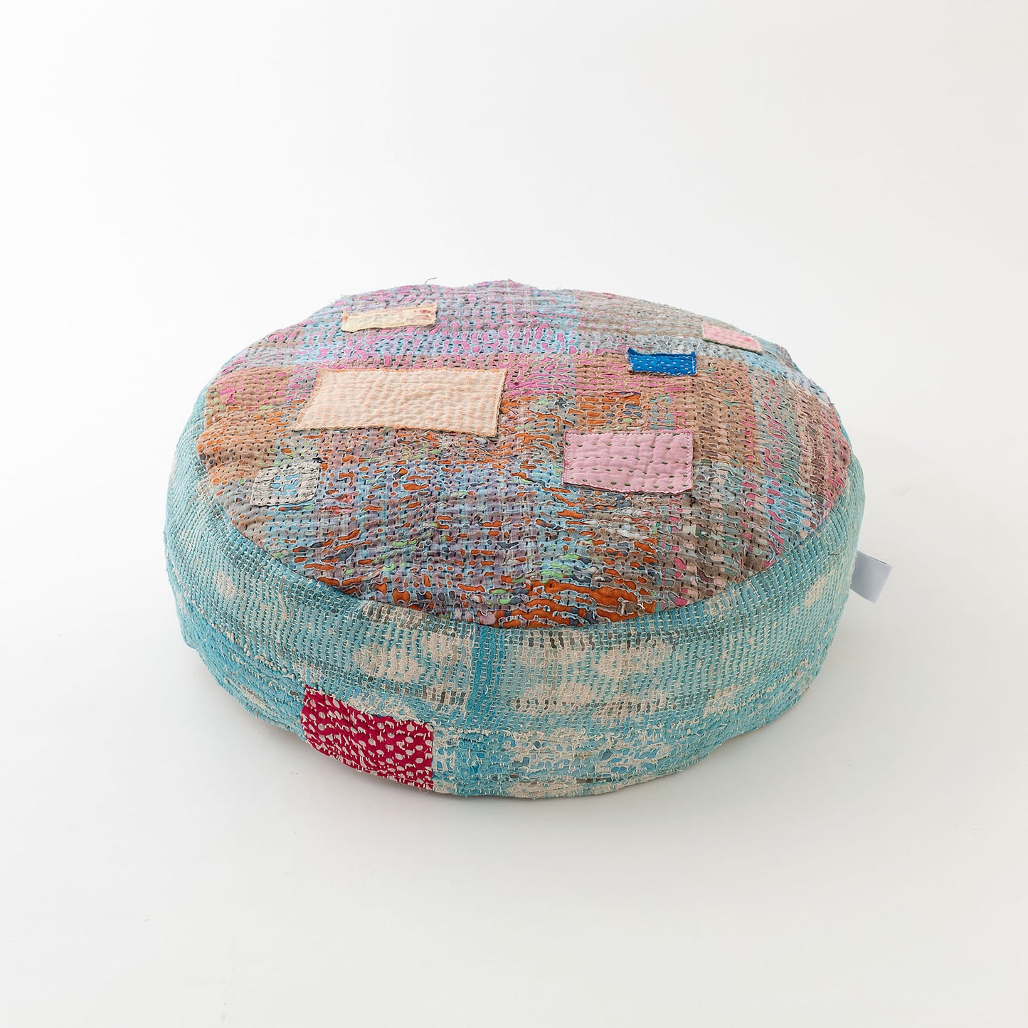 オルネコ・カンタパッチワーク 猫のプフ／1P