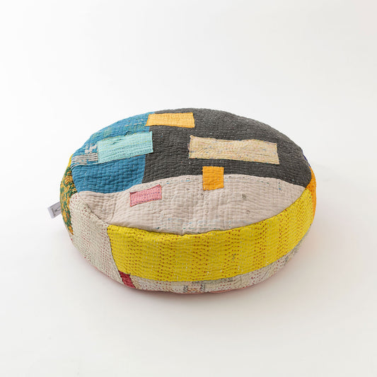 オルネコ・カンタパッチワーク 猫のプフ／1Q