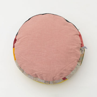 オルネコ・カンタパッチワーク 猫のプフ／1Q