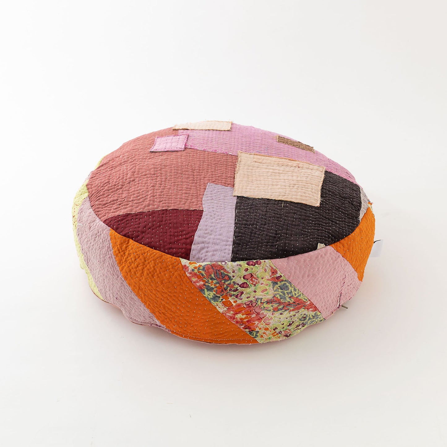 オルネコ・カンタパッチワーク 猫のプフ／1T